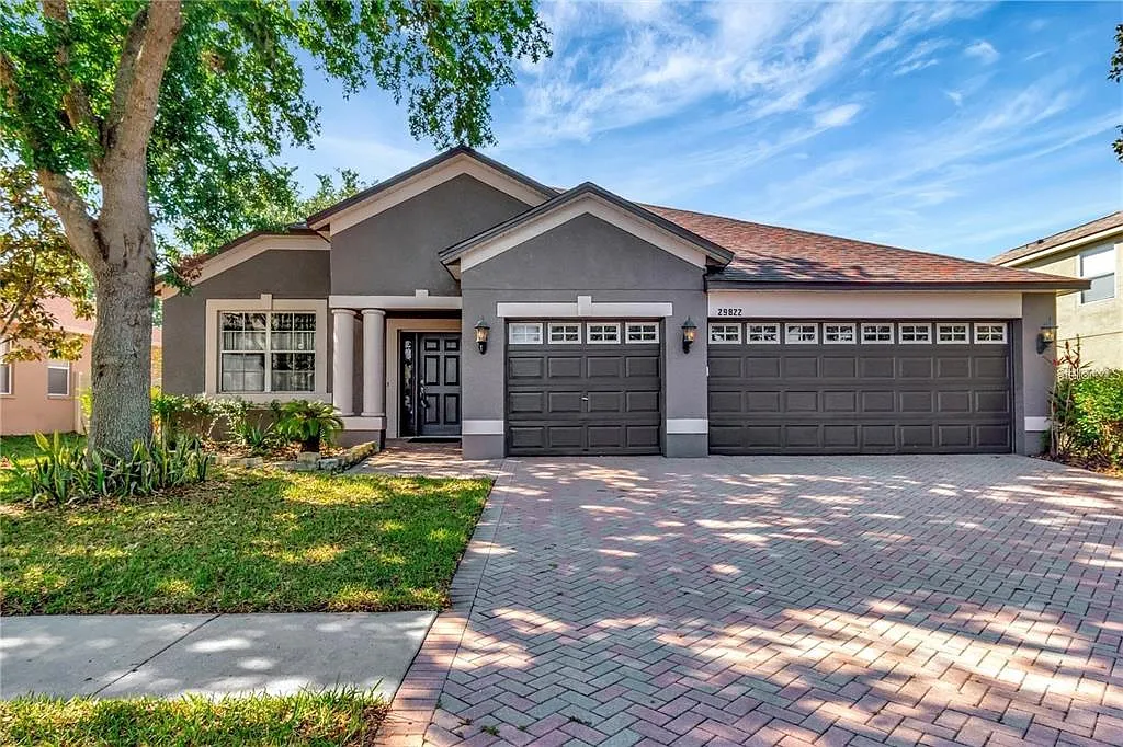 4 bed, 2.0 bath, 2360 sqft, $2,750 — Photo 1
