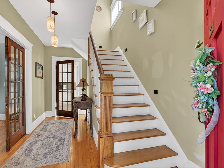 962 Pleasant St — Photo 15
