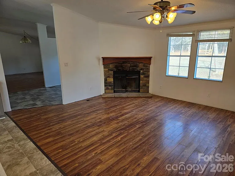 1718 Measmer St — Photo 21