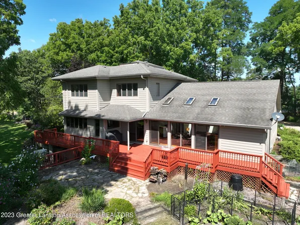 8140 Cutler Rd E, Bath, MI 48808
