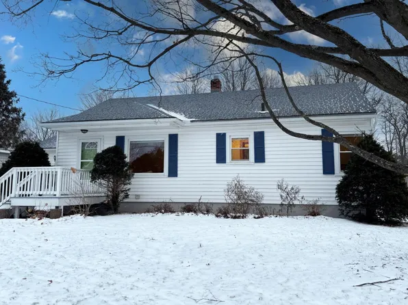 61 Tracy Drive, Burlington, VT 05408