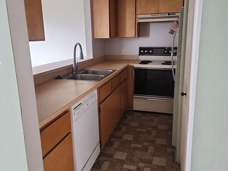 171 N College Way #3 — Photo 11