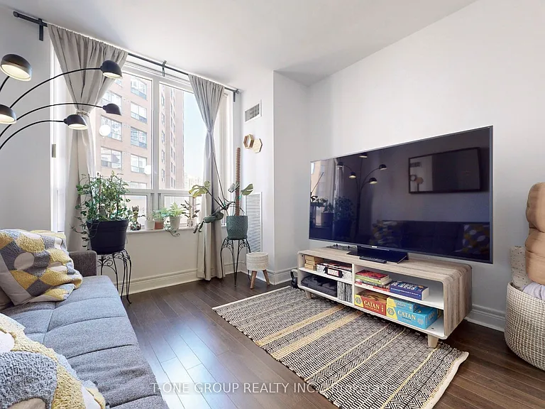 5418 Yonge St #511 — Photo 6