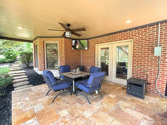 4th image of 10858 Arcaro Ln