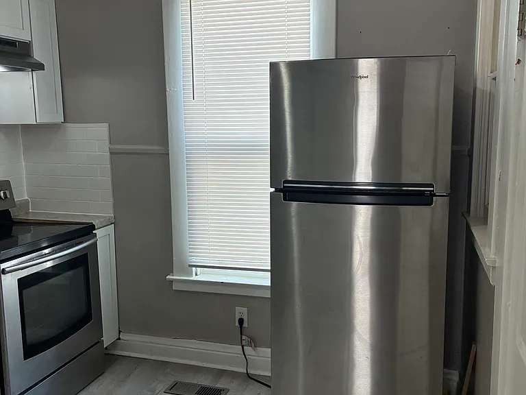 3228 Seneca St — Photo 6