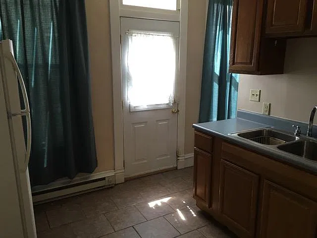 2 bed, 670 sqft, $775 — Photo 4