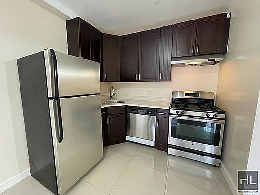 3rd image of 347 Nostrand Ave APT 3