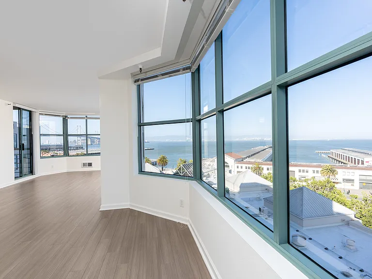 South Beach Marina Apartments — Photo 66