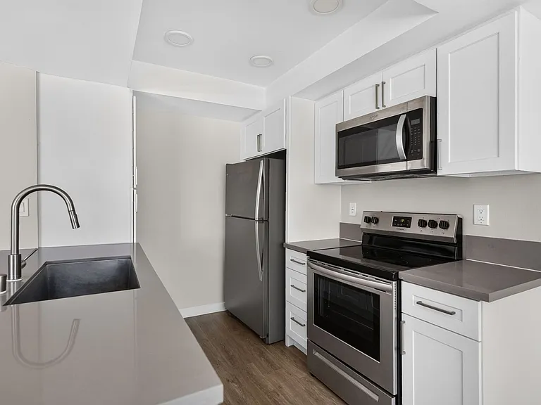425 Coronado Ave — Photo 25