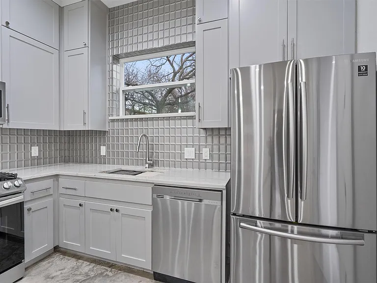 3919 E 16th St #2 — Photo 12