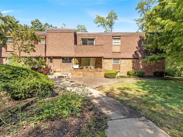 13453 Coliseum Dr APT E, Chesterfield, MO 63017