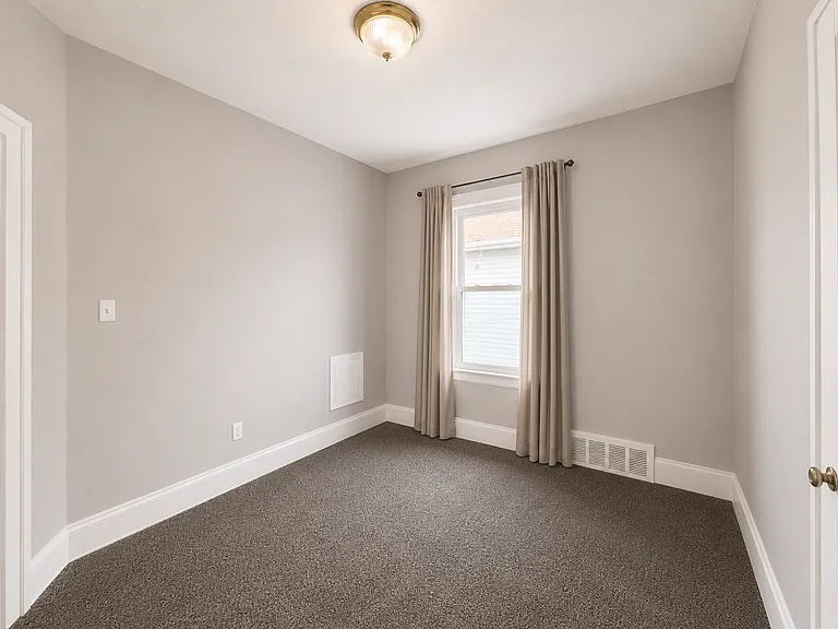 620 E 97th St #2 — Photo 6