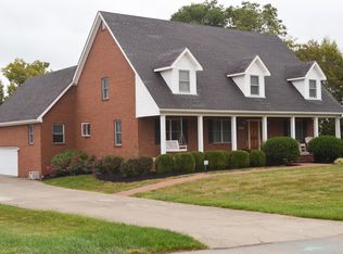 420 Farmbrook Cir, Frankfort, KY 40601