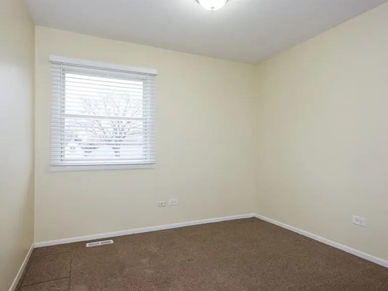 906 Natoma Ct — Photo 6