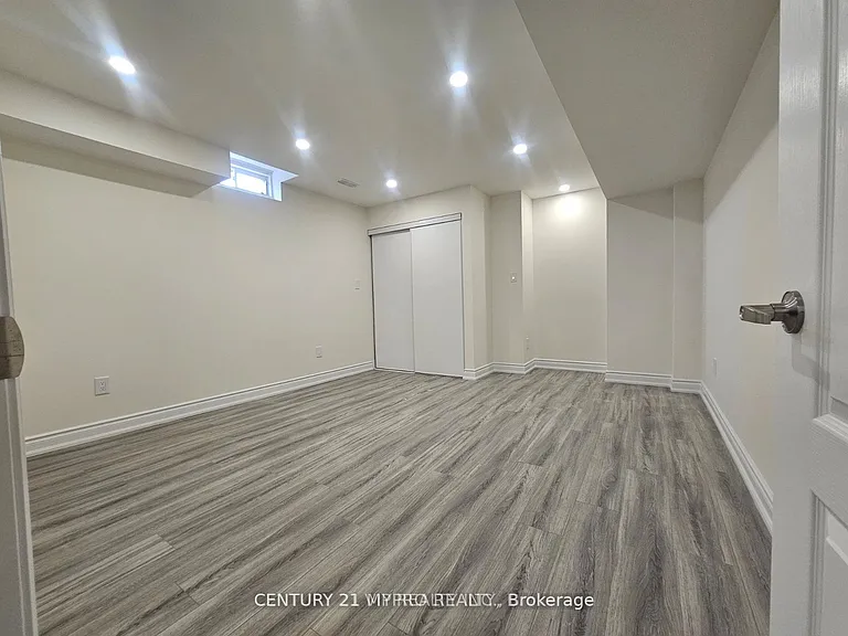 25 Kentley St #BASEMENT — Photo 6
