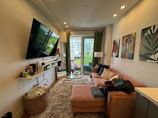 Rented by Pear NYC LLC | media 5