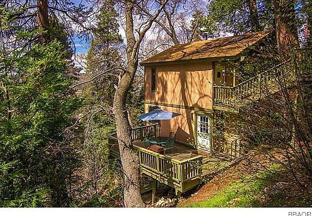 1st image of 530 Stone Hill Dr