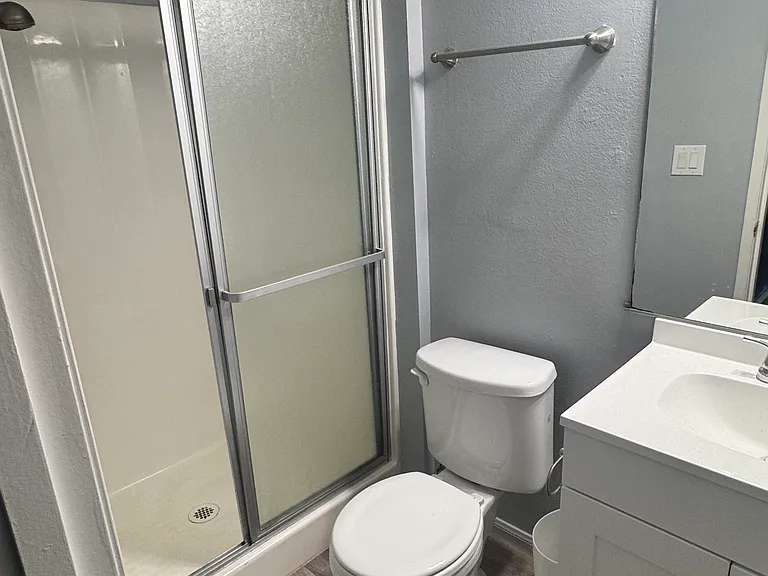 1224 Agate St #4 — Photo 9