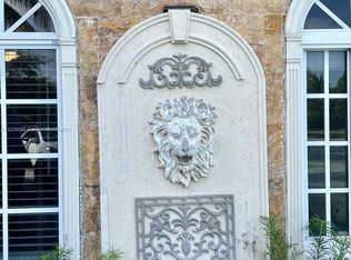 8955 SW 75th St, Miami, FL 33173