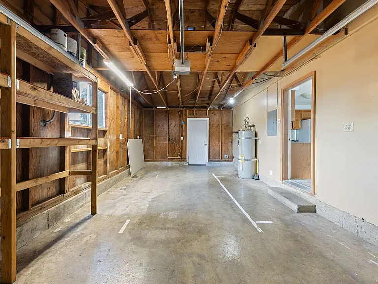 1270 N Adams St — Photo 19