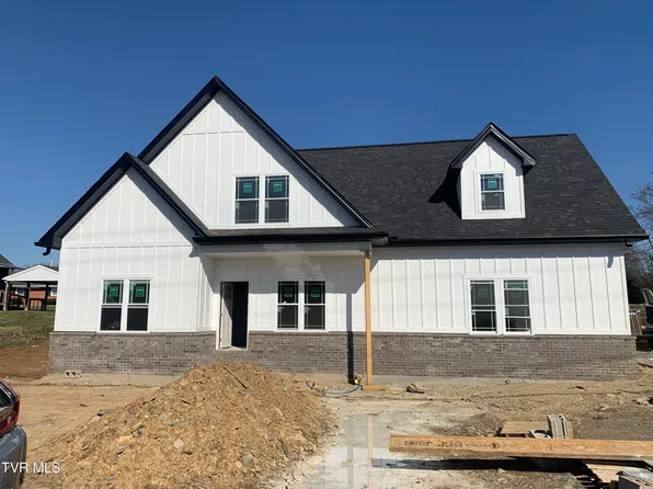 1800 Fort Robinson Dr, Kingsport, TN 37660