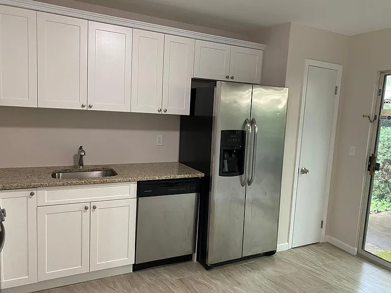 36 Renaissance Ln — Photo 10