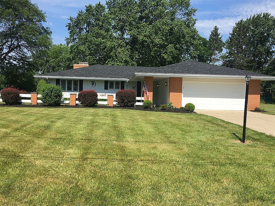 1st image of 17470 Greenbrier Dr