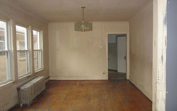 3rd image of 3437 N Oak Park Ave