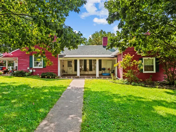 209 S 1st St, Nicholasville, KY 40356