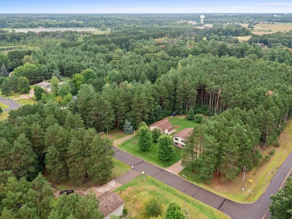 32925 Hilary Cir, Cambridge, MN 55008