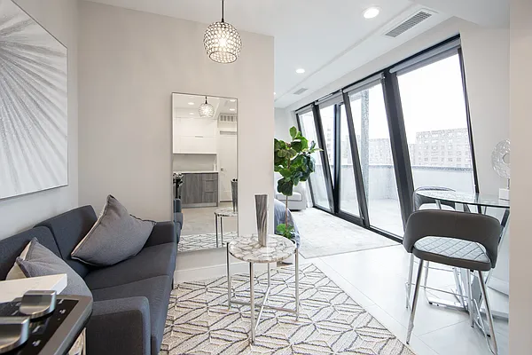 Rented by Oxford Property Group | media 19