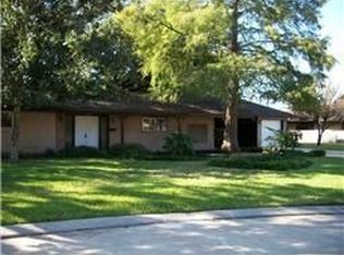 2506 Dauphin Ct, Houston, TX 77058