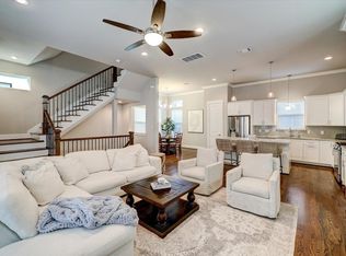 870 Wakefield Dr #B, Houston, TX 77018