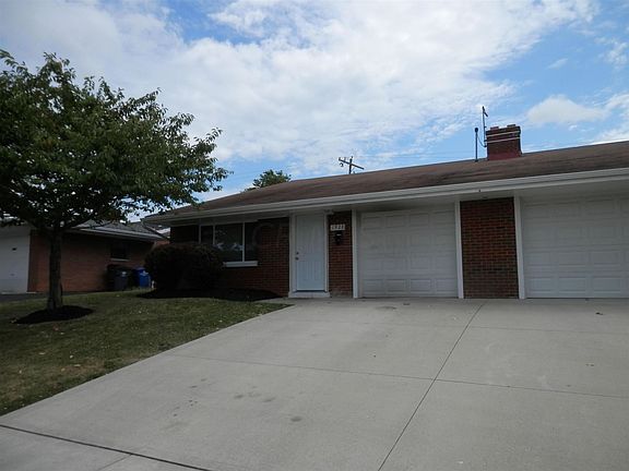 2nd image of 1928 Redwood St #32