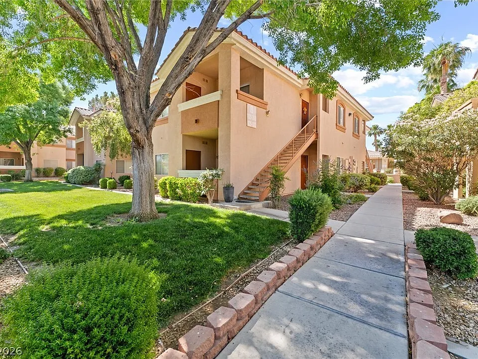 1050 E Cactus Ave #1031