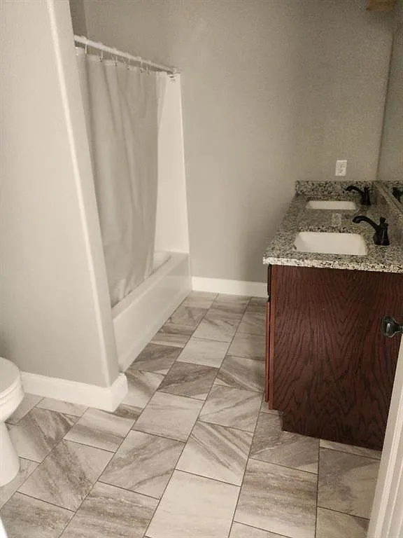 4 bed, $1,500 — Photo 2