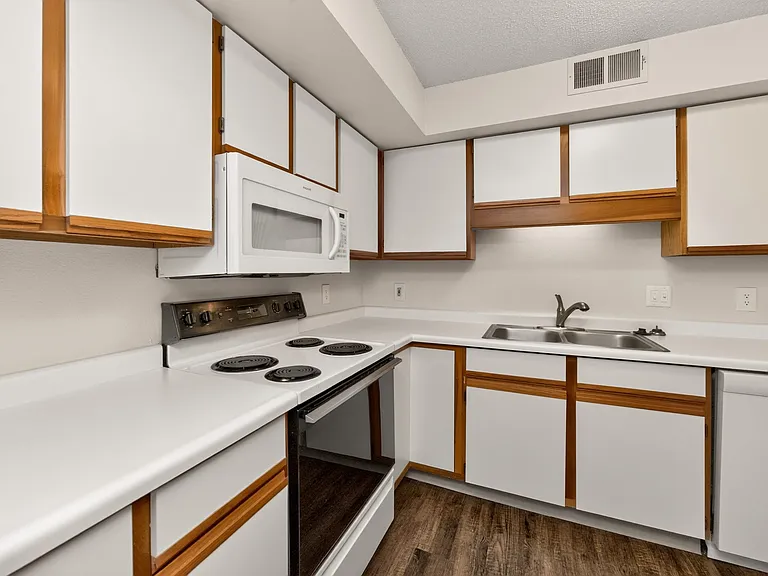 Fountains Apartments — Photo 115
