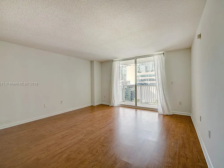 1200 Brickell Bay Dr #1822 — Photo 5