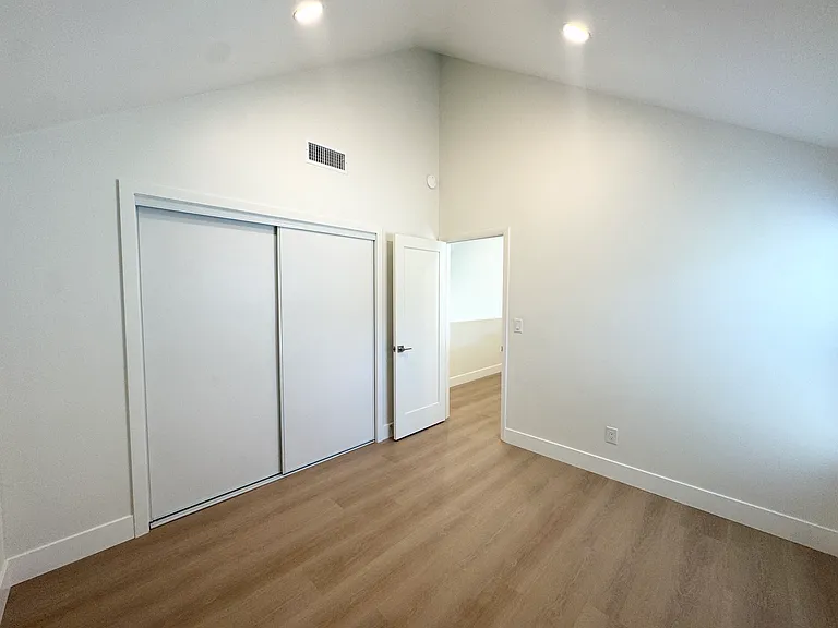 2737 Forest Park Ln — Photo 31