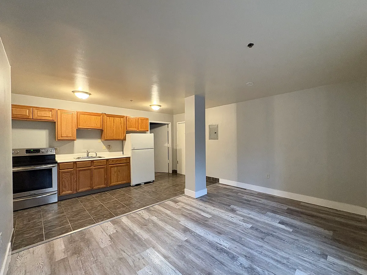 Building Photo - Bulldog Apartments