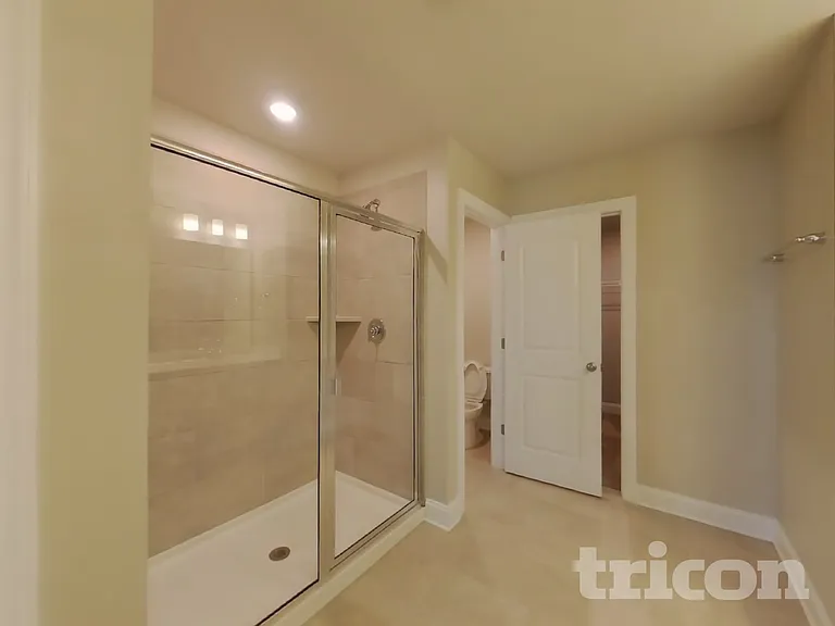 1331 Carriage Park Dr — Photo 10