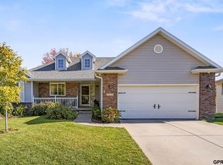 5332 NW Tudor Ln, Lincoln, NE 68521