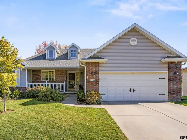 5332 NW Tudor Ln, Lincoln, NE 68521