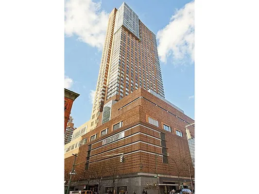 Rented by Lilocorp Inc | media 22