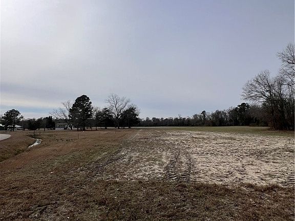 3rd image of Pittman Loop Rd