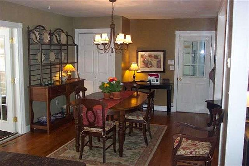 5th image of 10 OLDE SARATOGA KNOLLS Lane