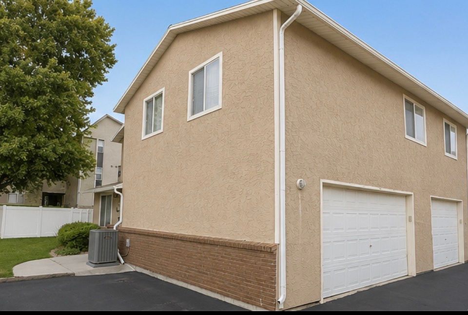 2nd image of 5235 S Glendon St W #X1