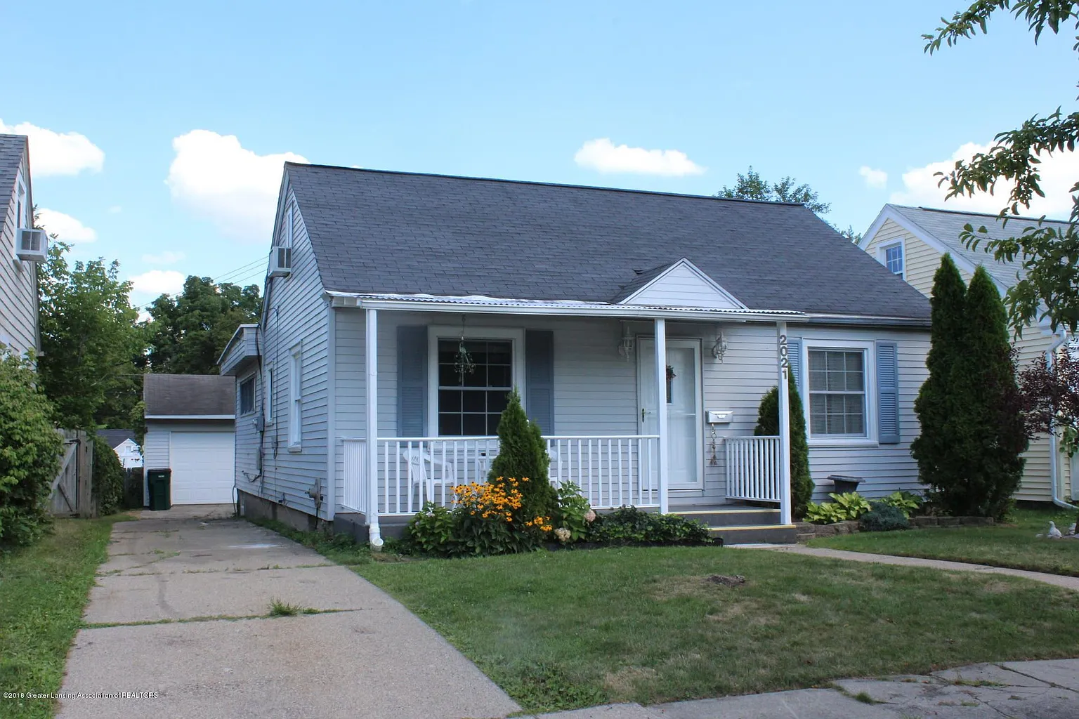 2021 Clifton Ave photo 1