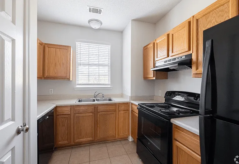 College Street Station Apartments — Photo 2