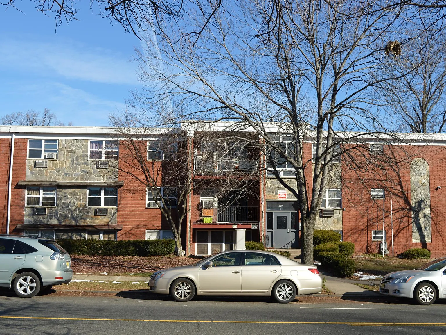 1 bed, 1000 sqft, $1,850 — Photo 2